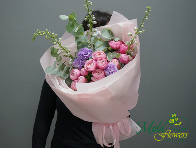 Bouquet with Silvia Pink Roses 'Symbol of Love photo